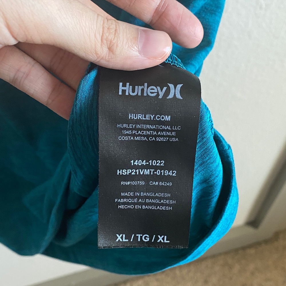 Men’s Hurley Teal Colored Short Sleeved Athletic Shirt (NWOT) - Picture 10 of 11